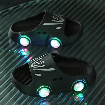 Claquettes en forme de voiture lumineuse pour enfants noir