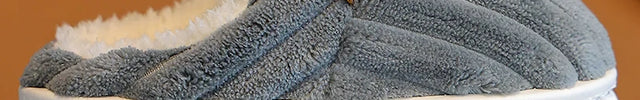 Chaussons d'hiver en peluche à rayures pour bébé 2